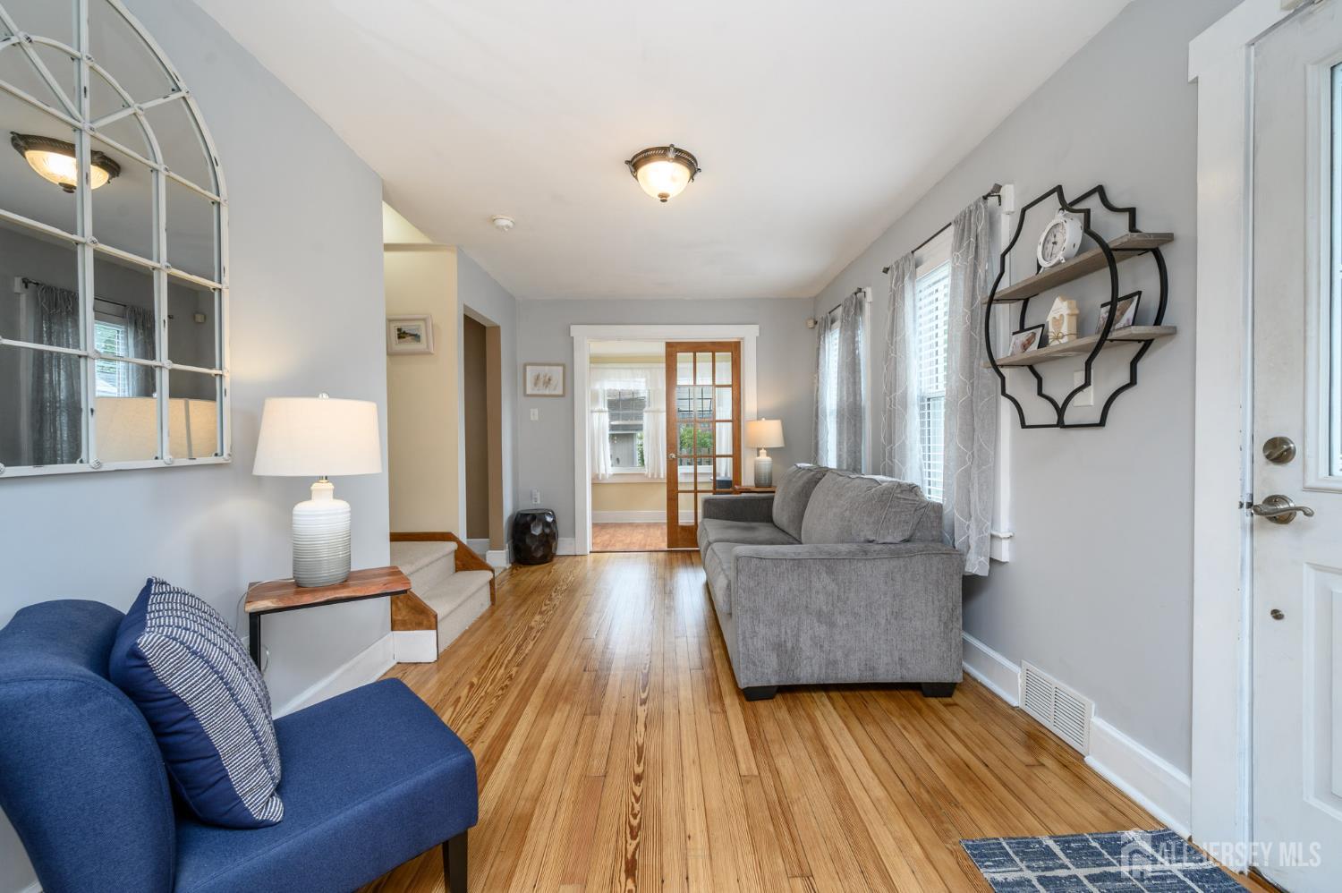 230 Jones Place Image 4