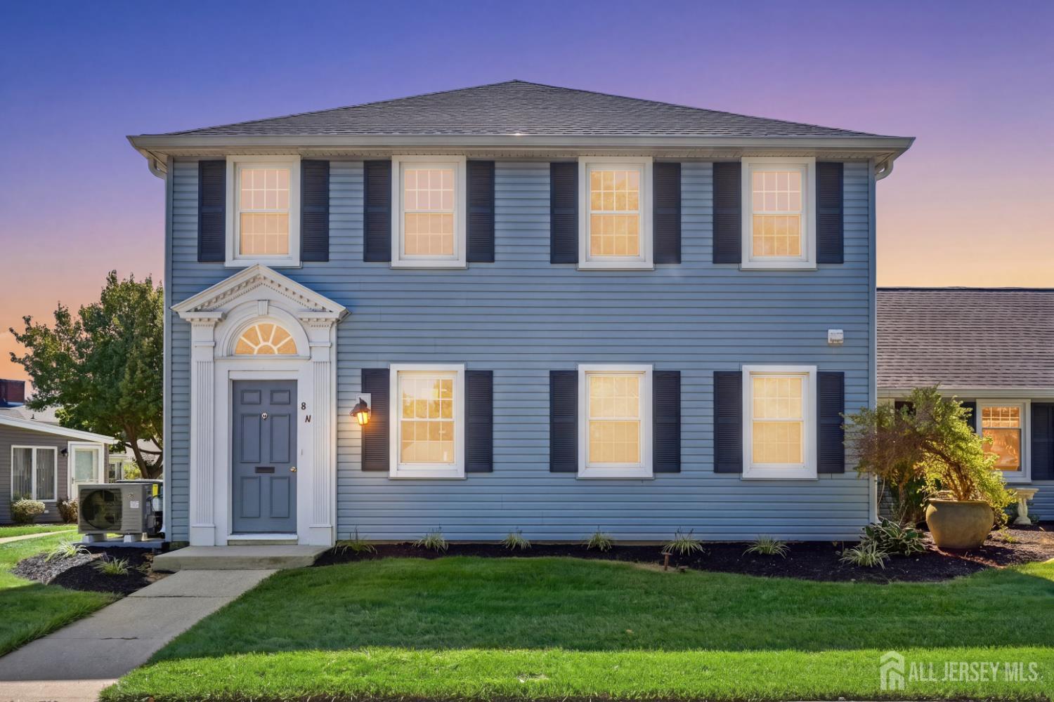 8 Sussex Way N Image 3