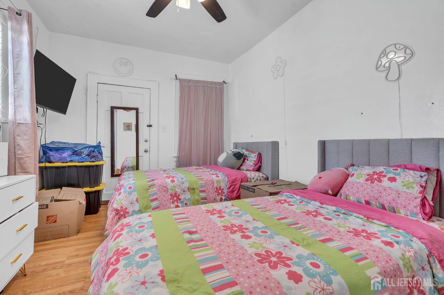 282 Alpine Street, Perth Amboy, NJ, 08861 image 32