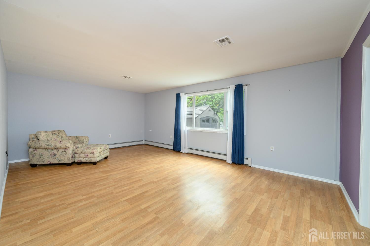 8 Lumsden Court Image 3