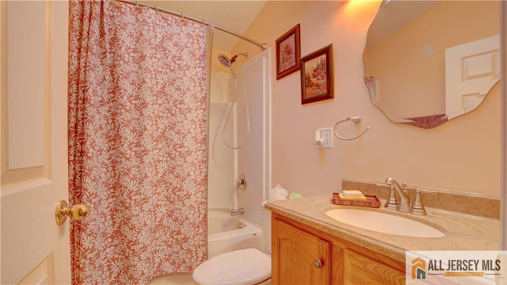 303 Woods End Court, Spotswood, NJ, 08884 image 21