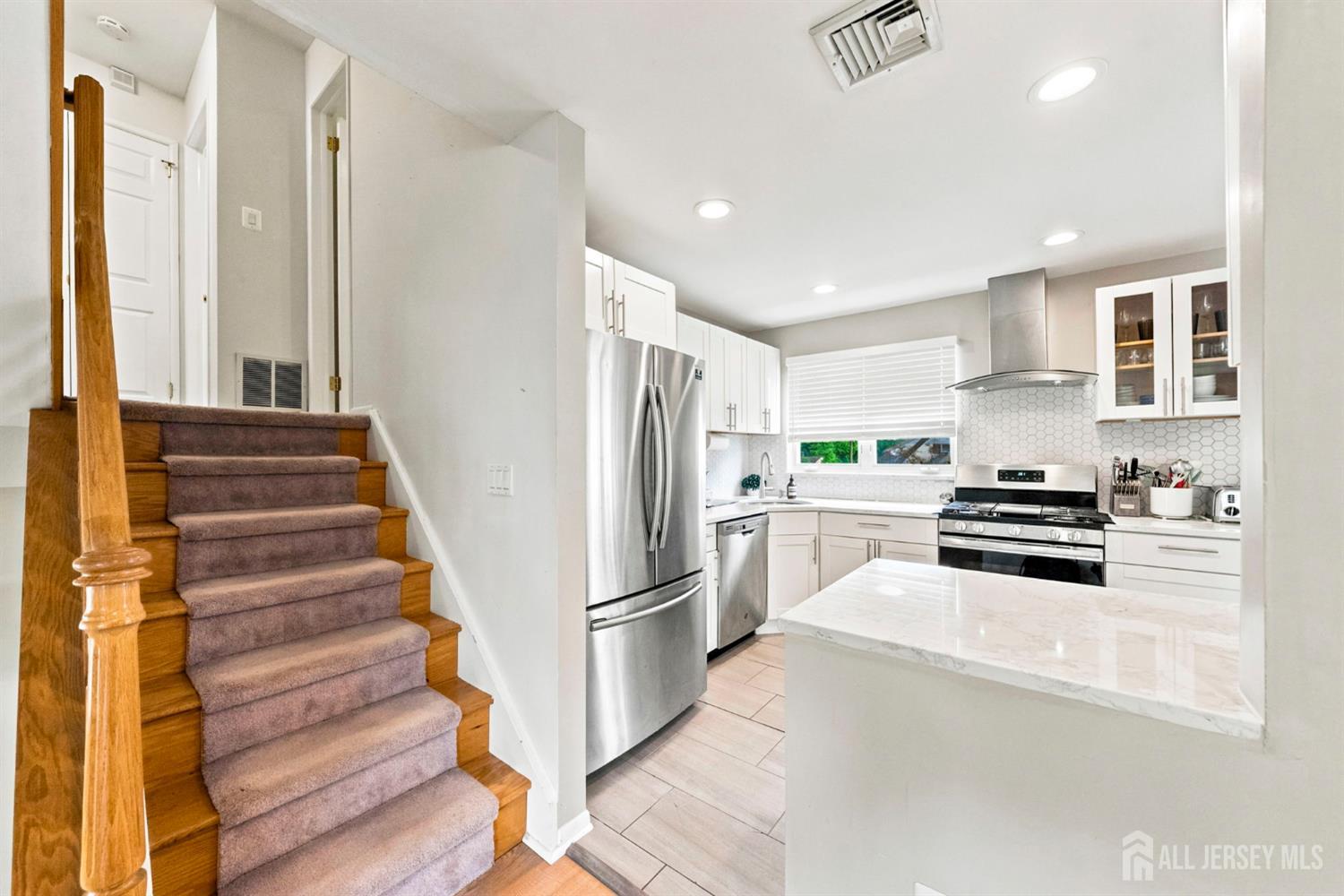 9 Meyer Road, Edison, NJ, 08817 image 15
