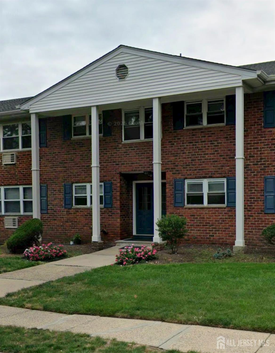 32 Woodedge Avenue, Edison, NJ, 08817