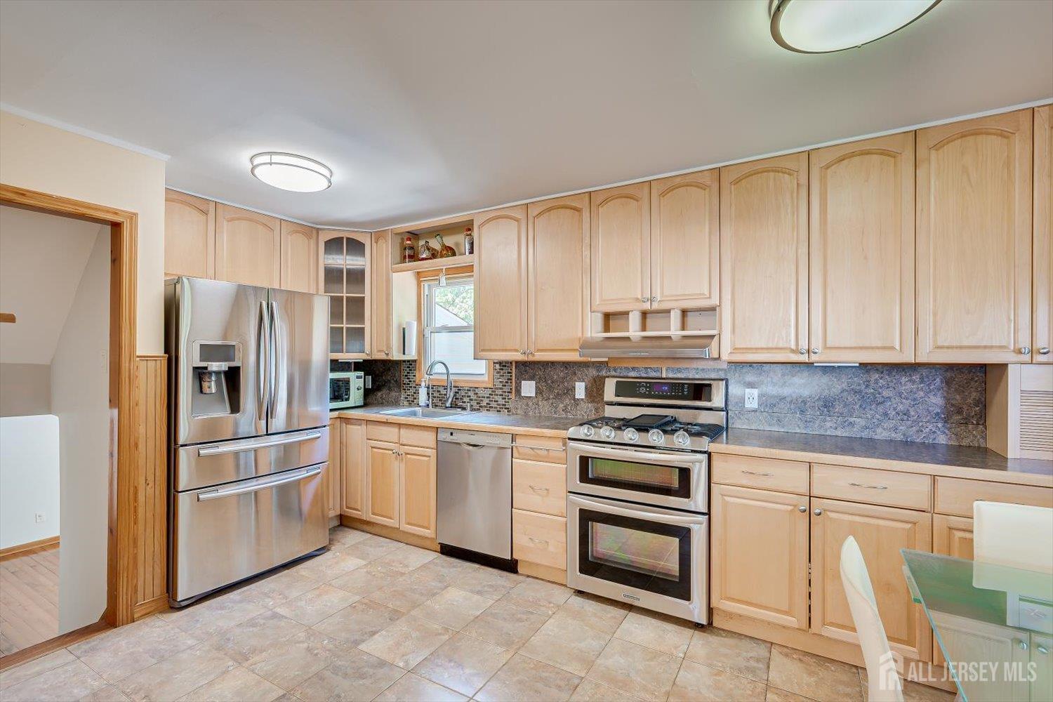 221 N Hill Road, Colonia, NJ, 07067 image 9