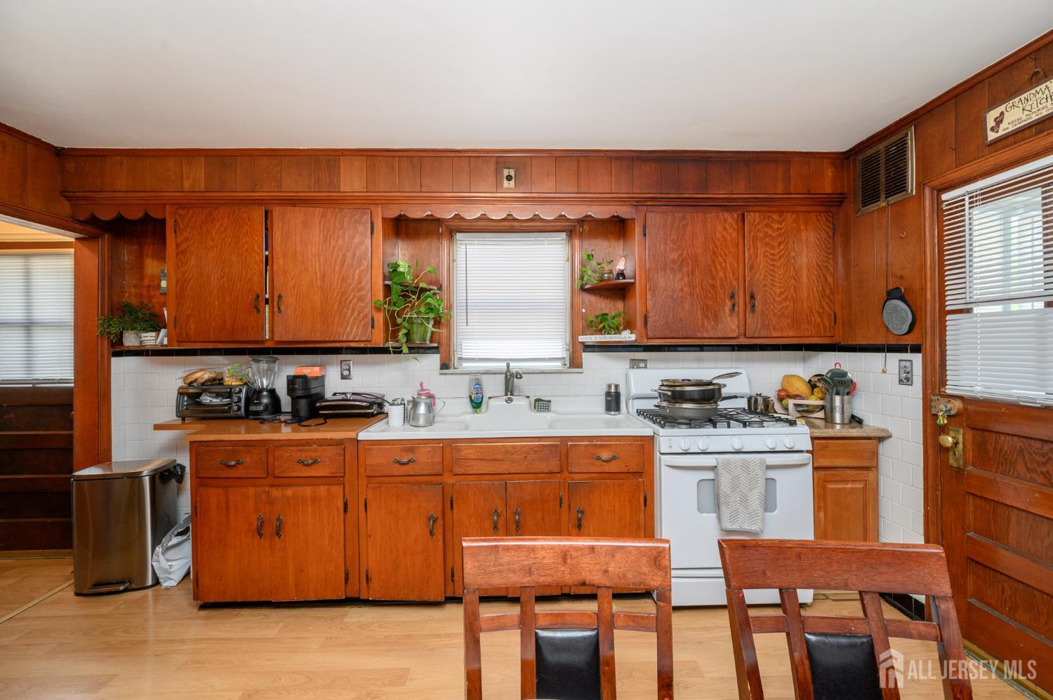 25 Broad Terrace, Bloomfield, NJ, 07003 image 8