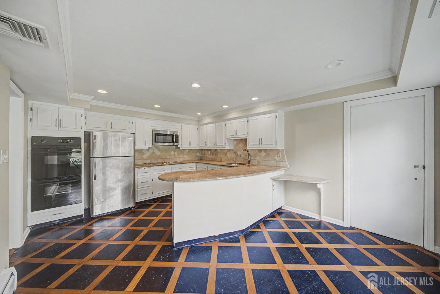 396 New Dover Road, Colonia, NJ, 07067 image 11
