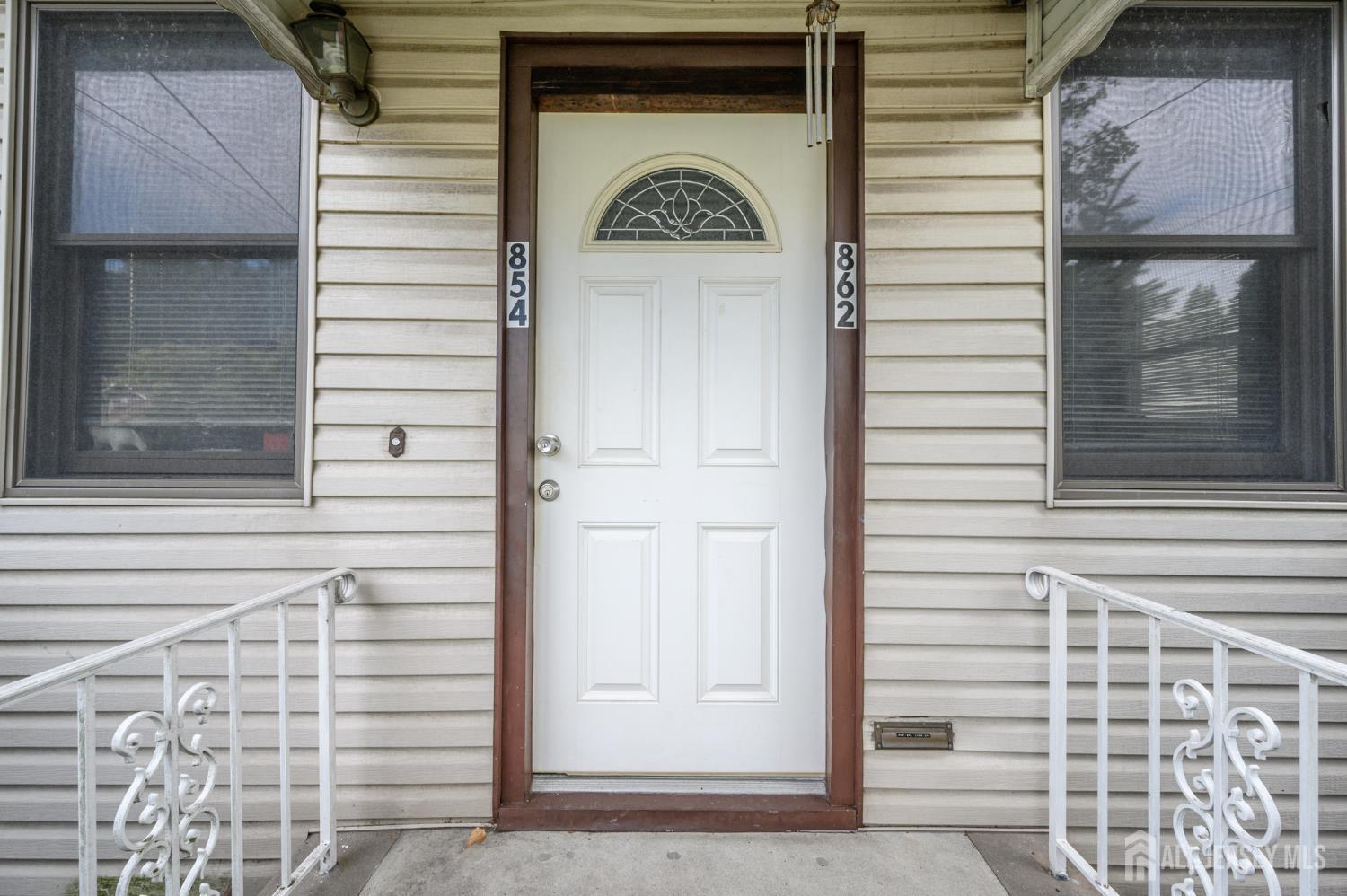 862 Gibbons Court Image 2