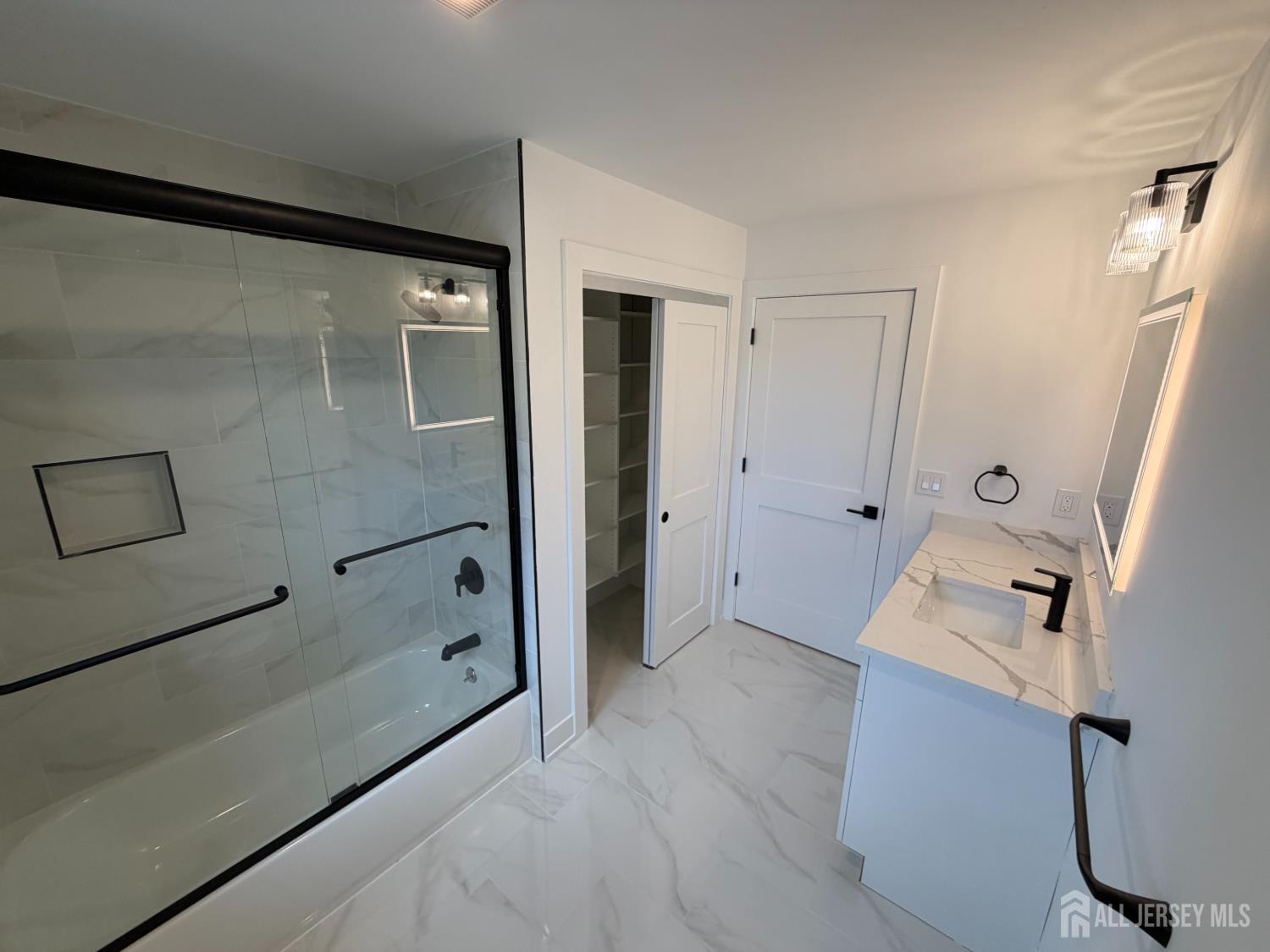 61 Vera Street, Piscataway, NJ, 08854 image 30