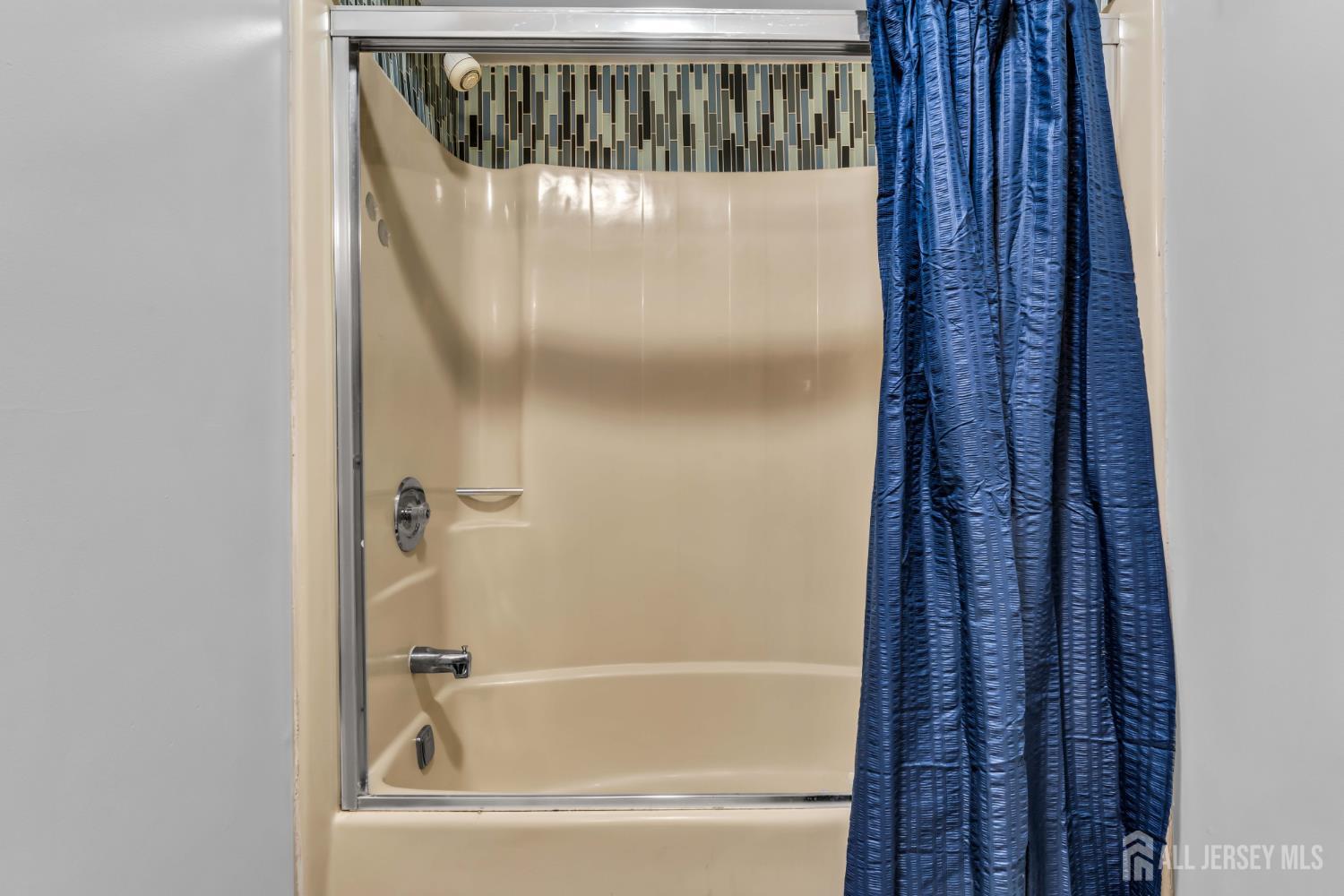 69 Lexington Circle, Old Bridge, NJ, 07747 image 25