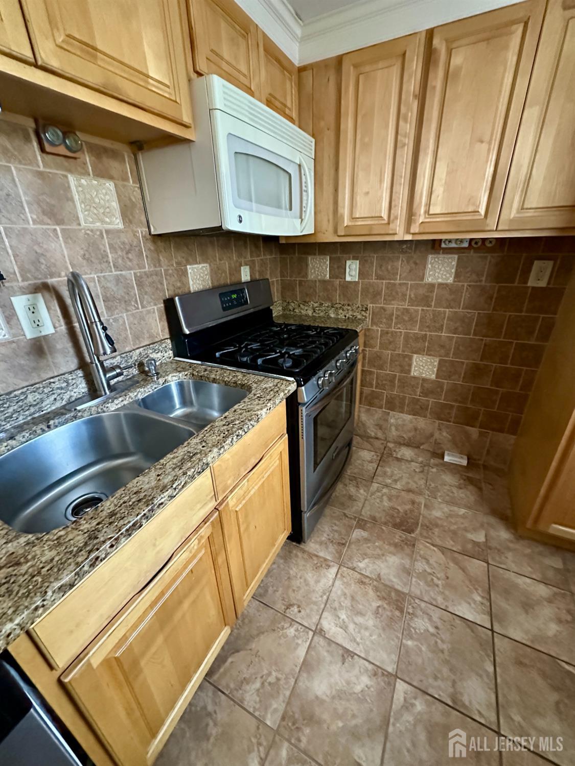 11 Demarest Place, Piscataway, NJ, 08854 image 10