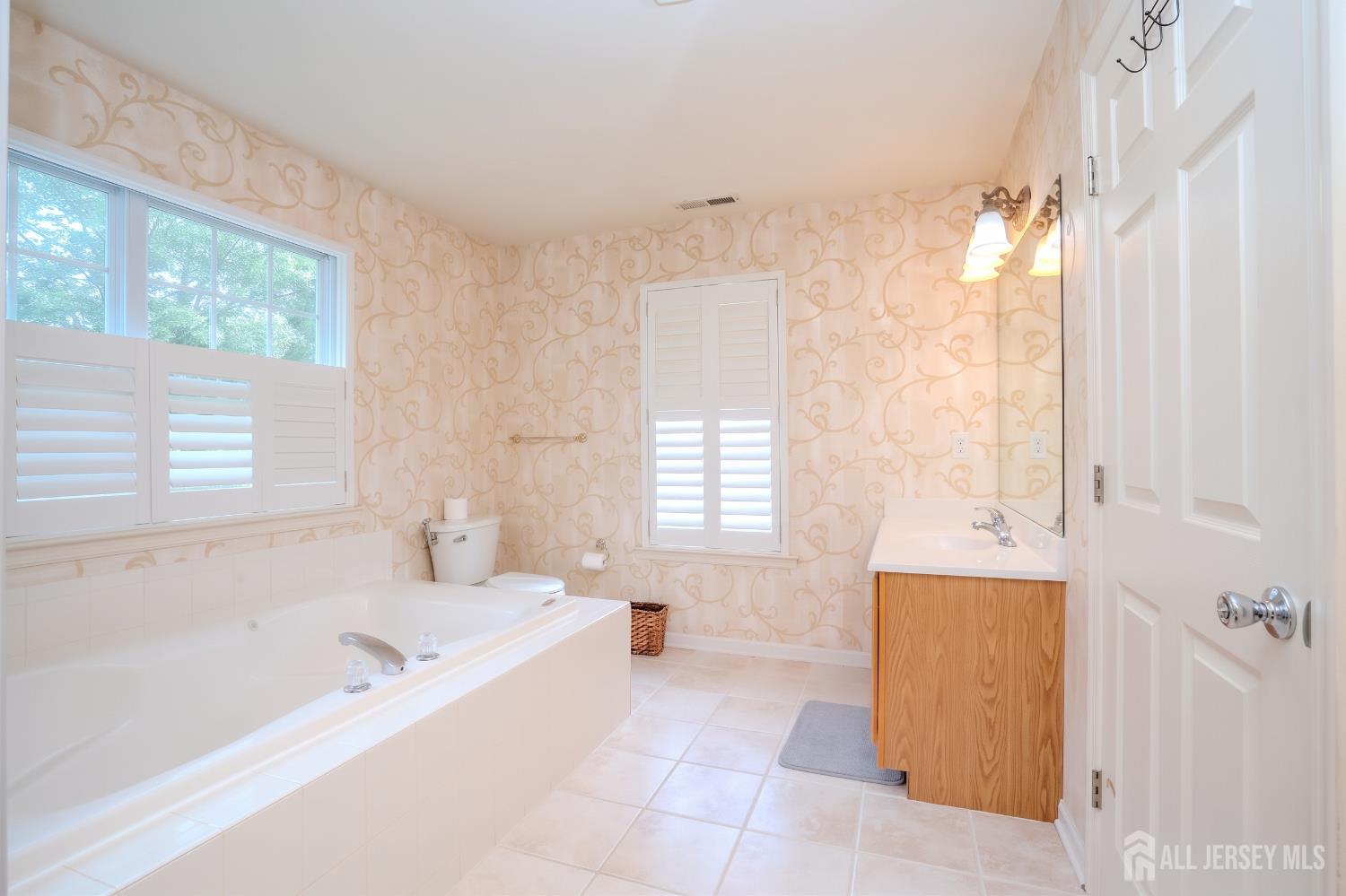 12 Muirfield Boulevard, Monroe, NJ, 08831 image 29