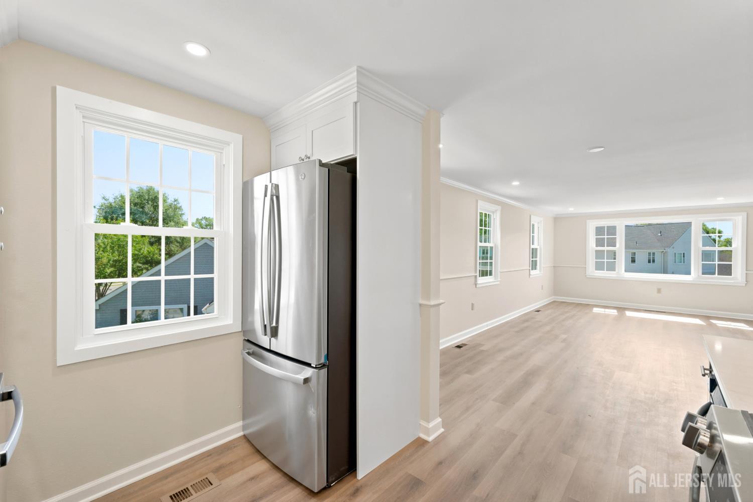 8 Sussex Way N, Monroe, NJ, 08831 image 11