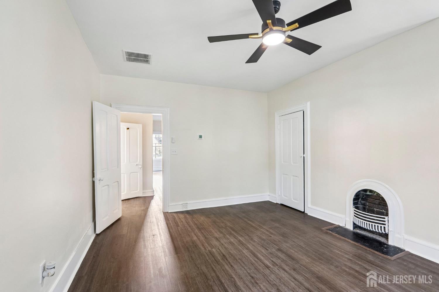 53 S Woodland Avenue, Woodbury Heights, NJ, 08096 image 22