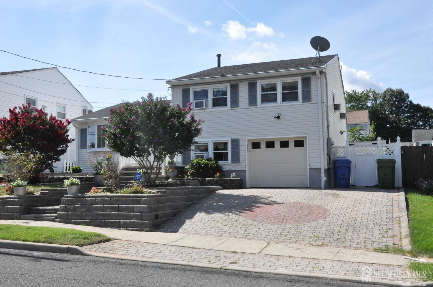 9 FLORENCE Drive Image 3