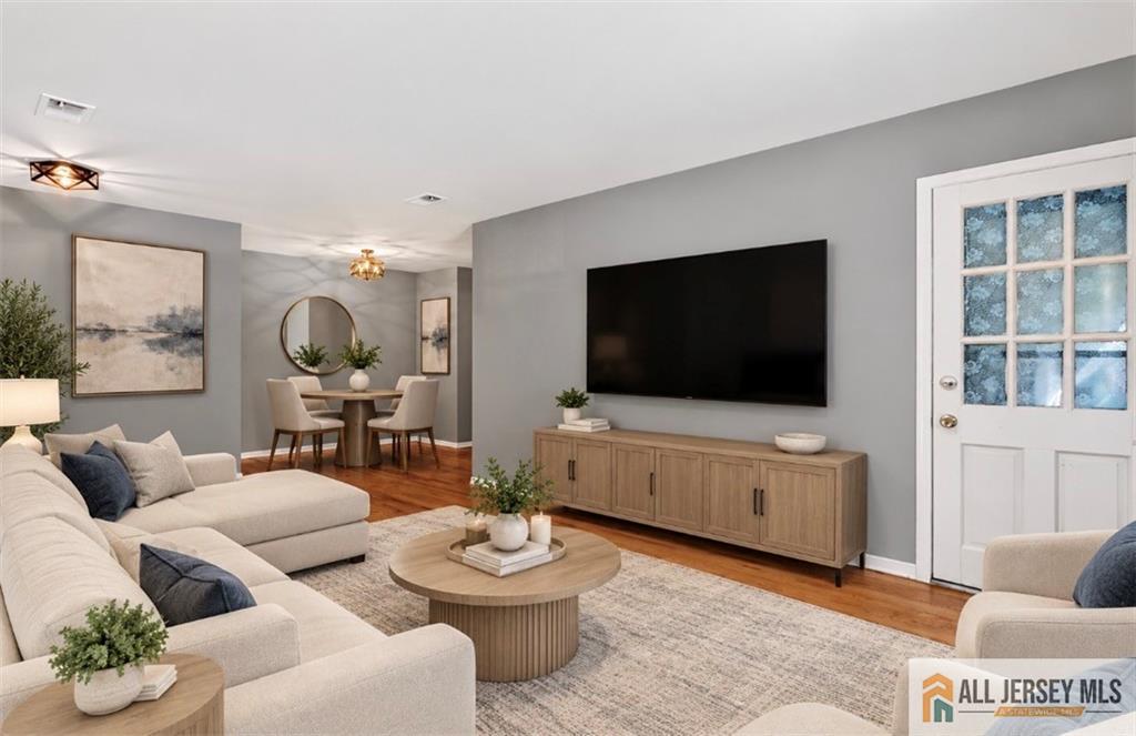 324 Gills Lane 2D Image 4