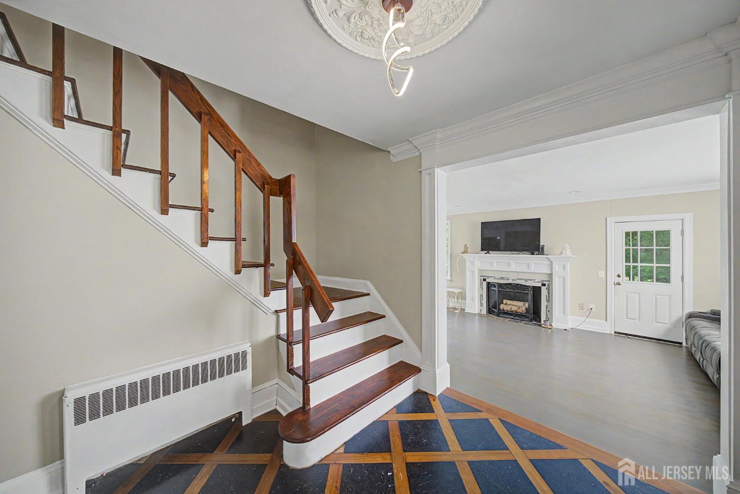 396 New Dover Road, Colonia, NJ, 07067
