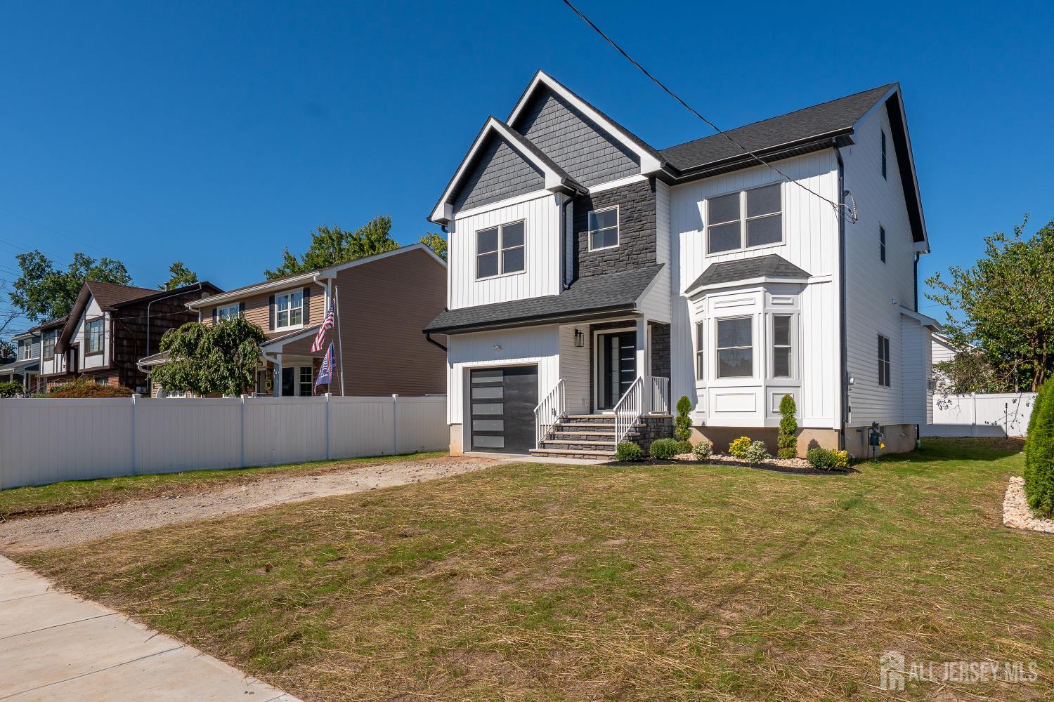 33 Apollo Avenue Image 2