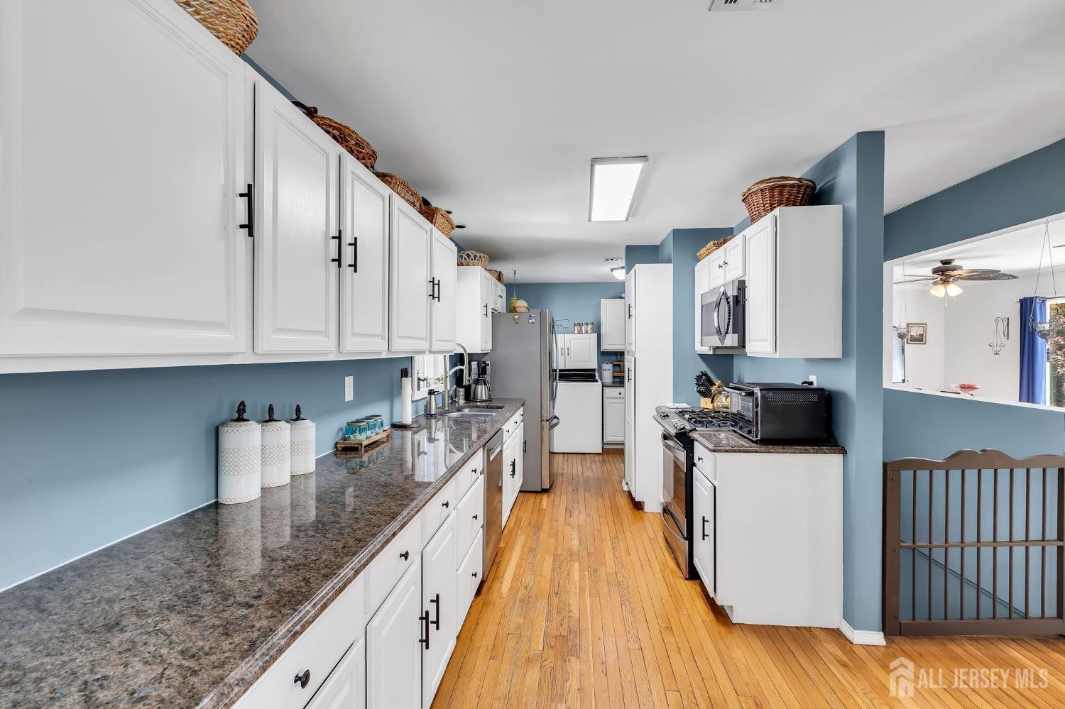 35 Richard Terrace, Middletown, NJ, 07748 image 7