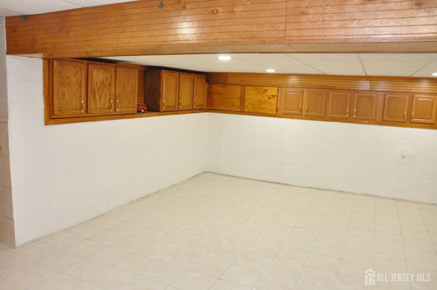 9 FLORENCE Drive, Parlin, NJ, 08859 image 25