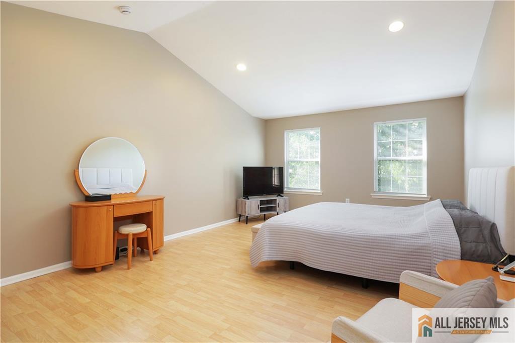 24 Hyde Park Drive, East Brunswick, NJ, 08816 image 13