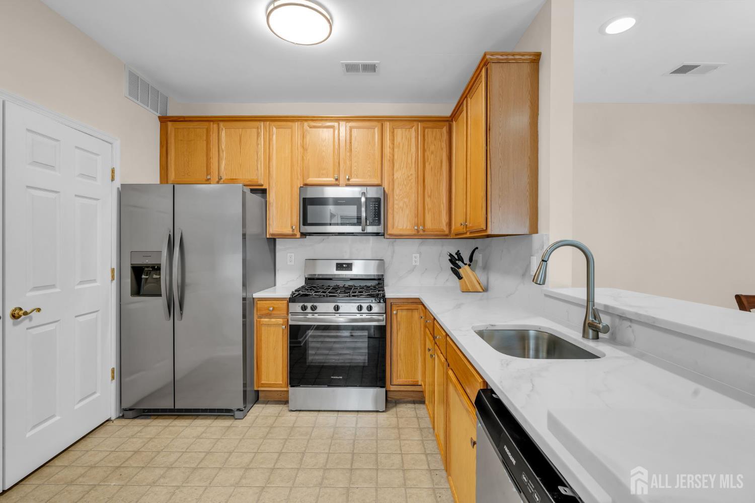 313 Sophee Lane, Lakewood, NJ, 08701 image 8