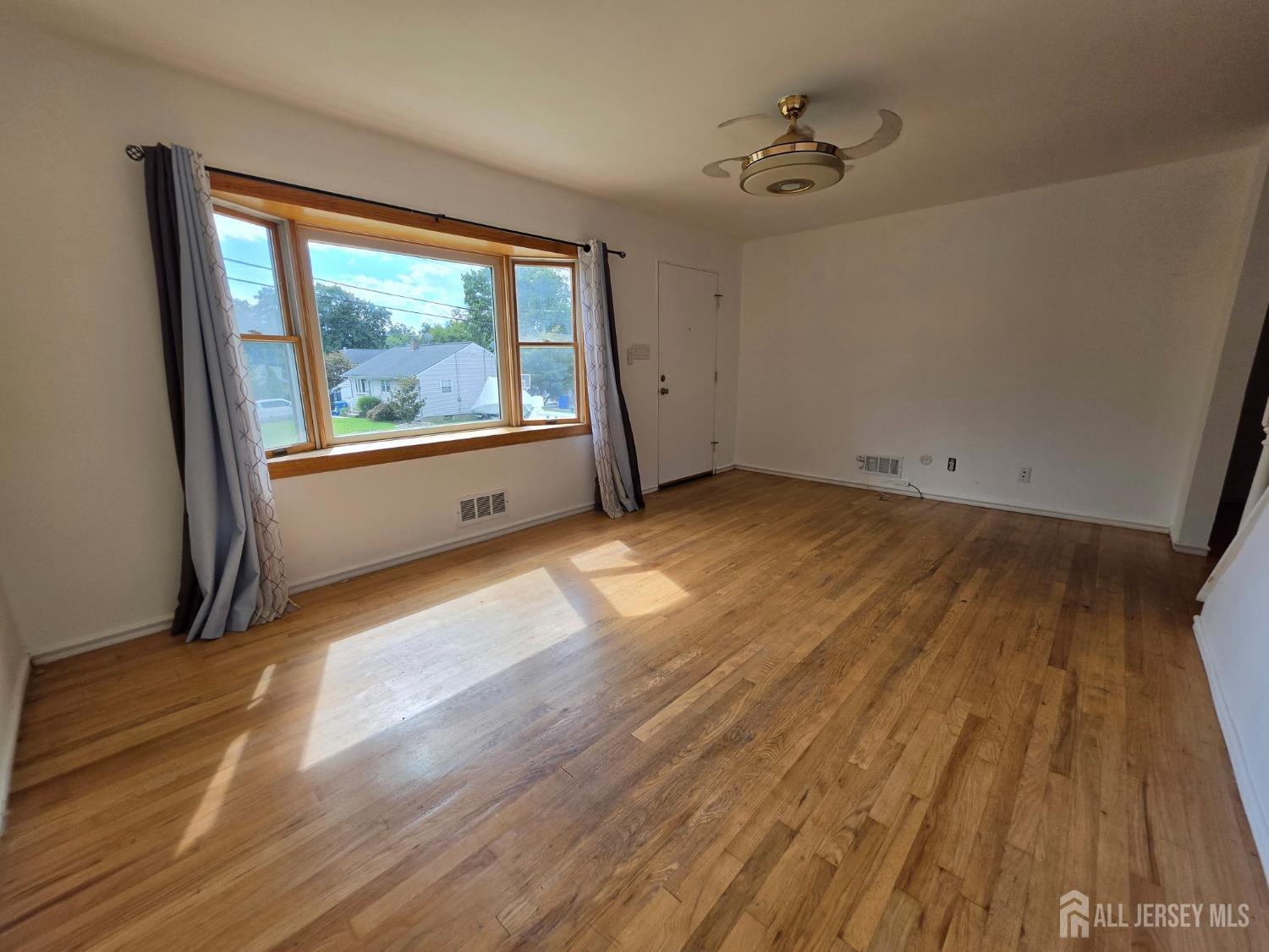 24 Louis Street, Sayreville, NJ, 08859