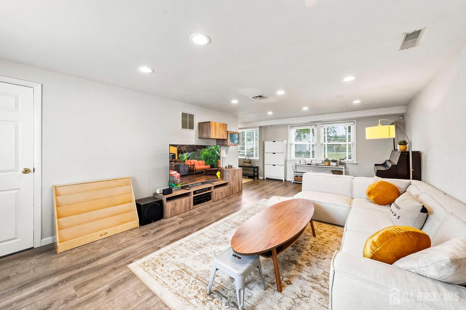 9 Meyer Road, Edison, NJ, 08817 image 13