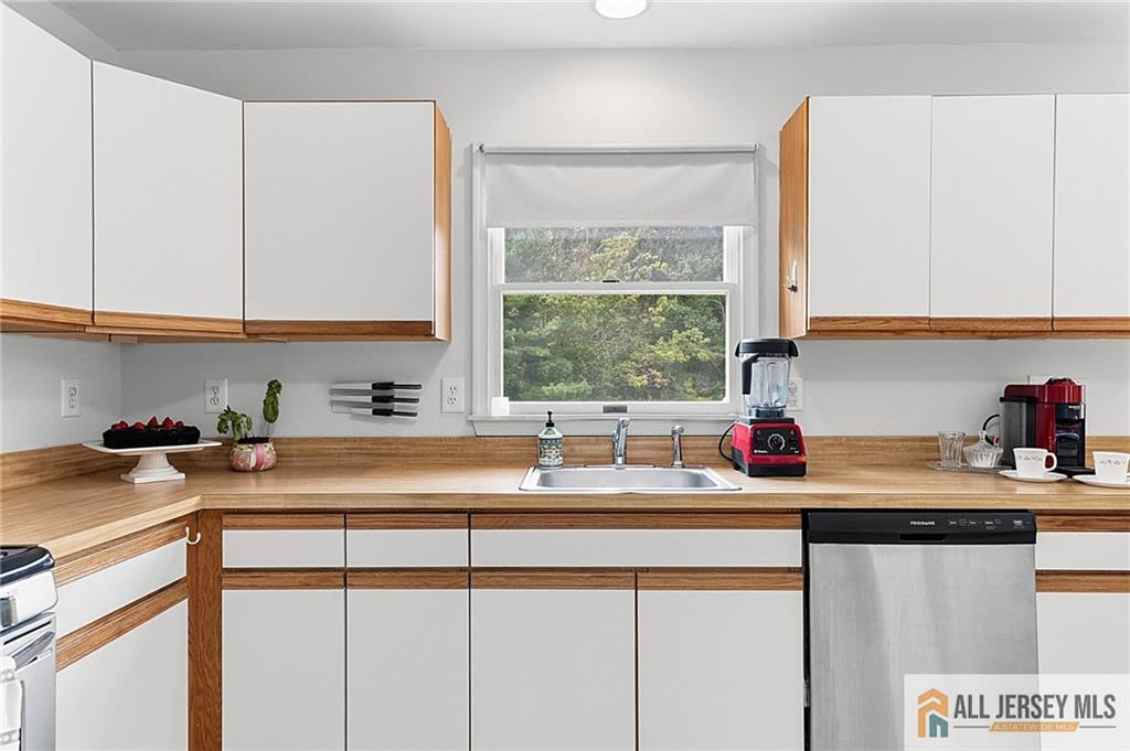1 Launcelot Lane, Monroe, NJ, 08831 image 11