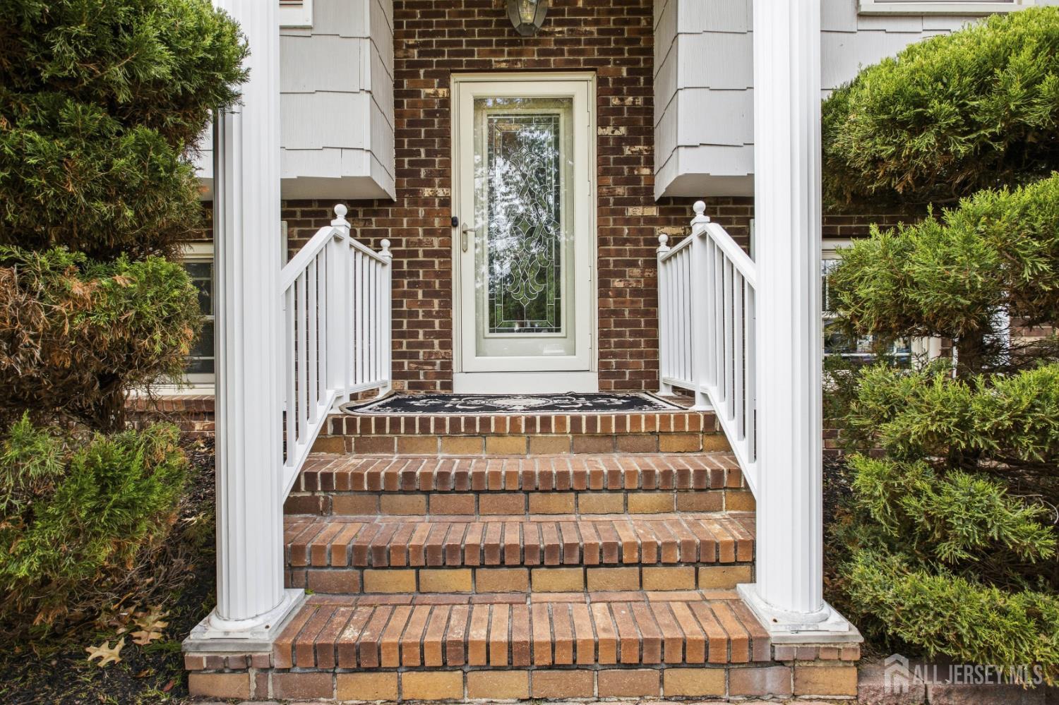320 Grandview Avenue Image 4