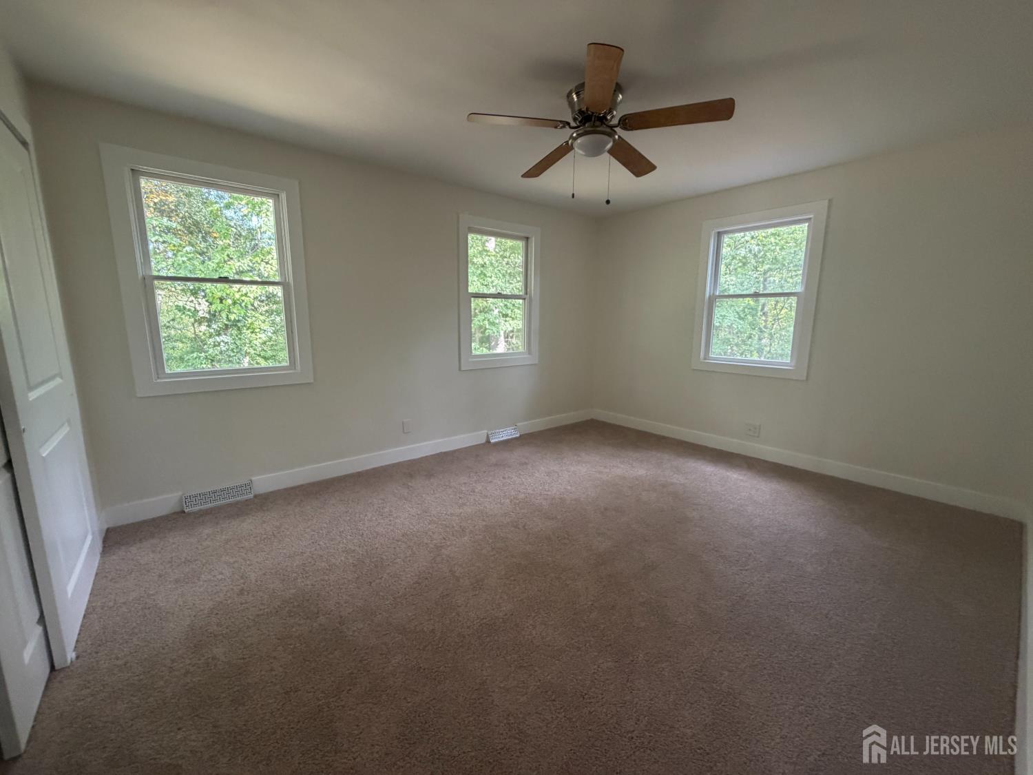 278 Outlook Boulevard Image 4