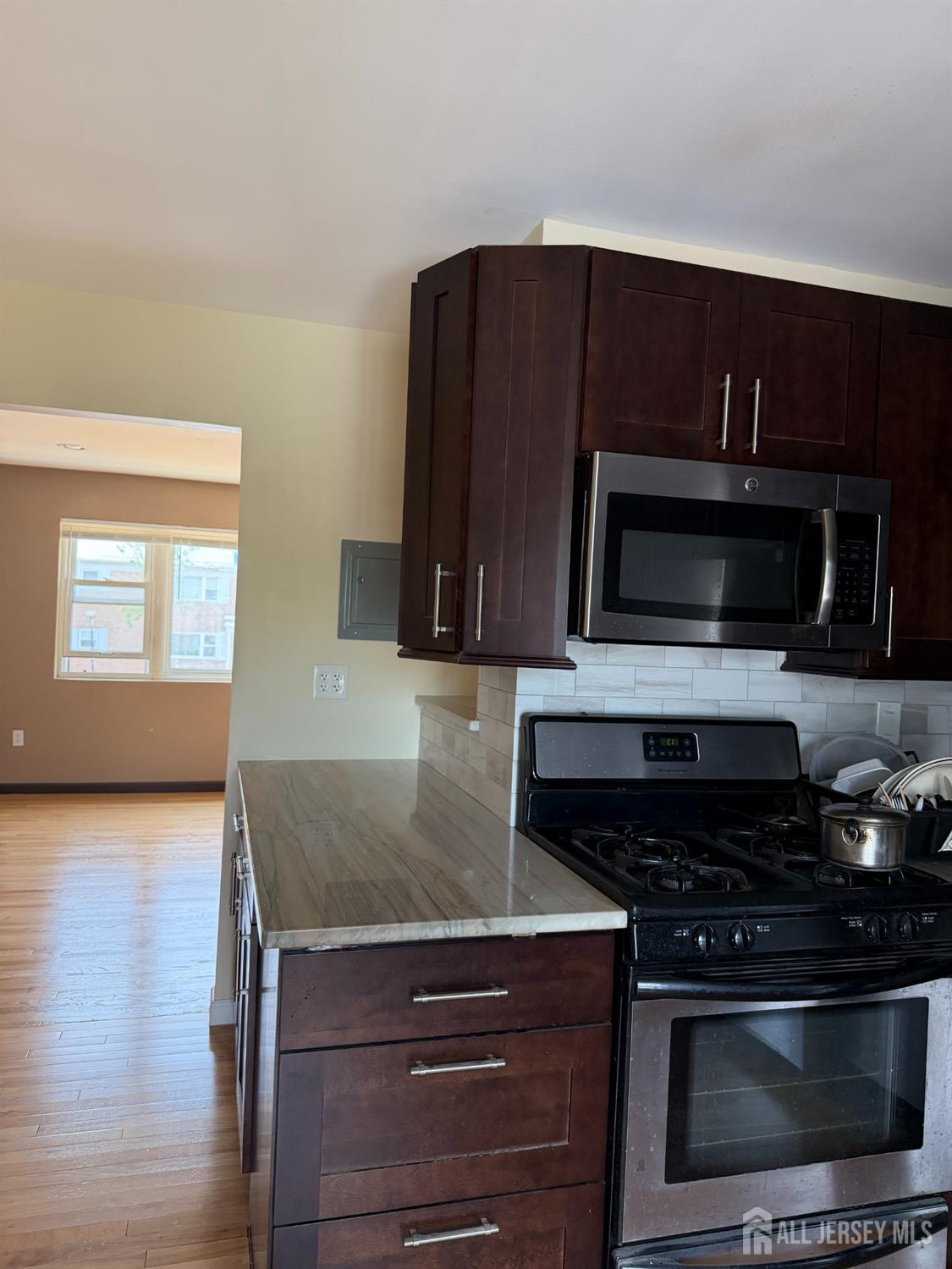 160 Evergreen Road 20B Image 5
