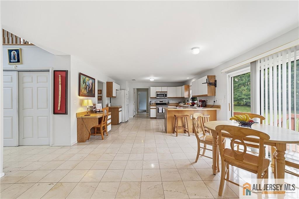 1 Launcelot Lane, Monroe, NJ, 08831 image 10