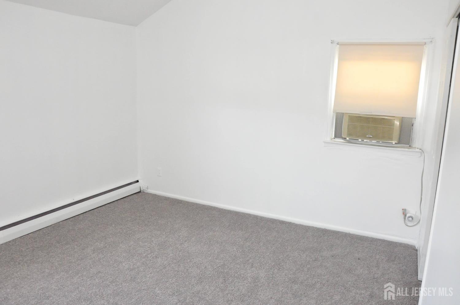 9 FLORENCE Drive, Parlin, NJ, 08859 image 35