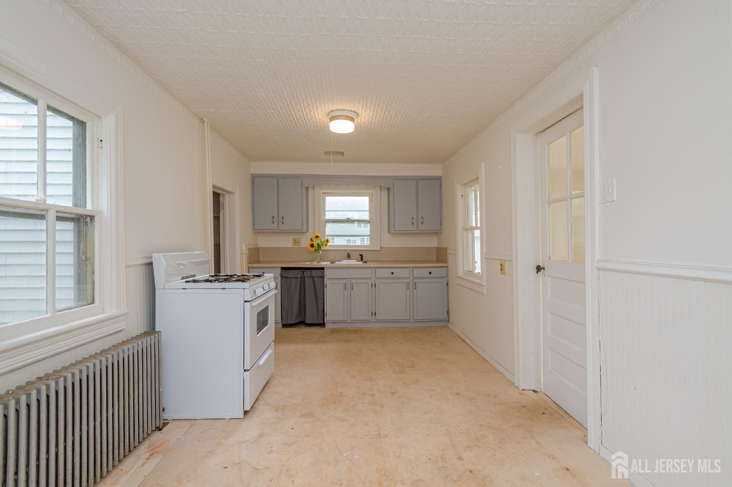 211 Main Street, Spotswood, NJ, 08884 image 13