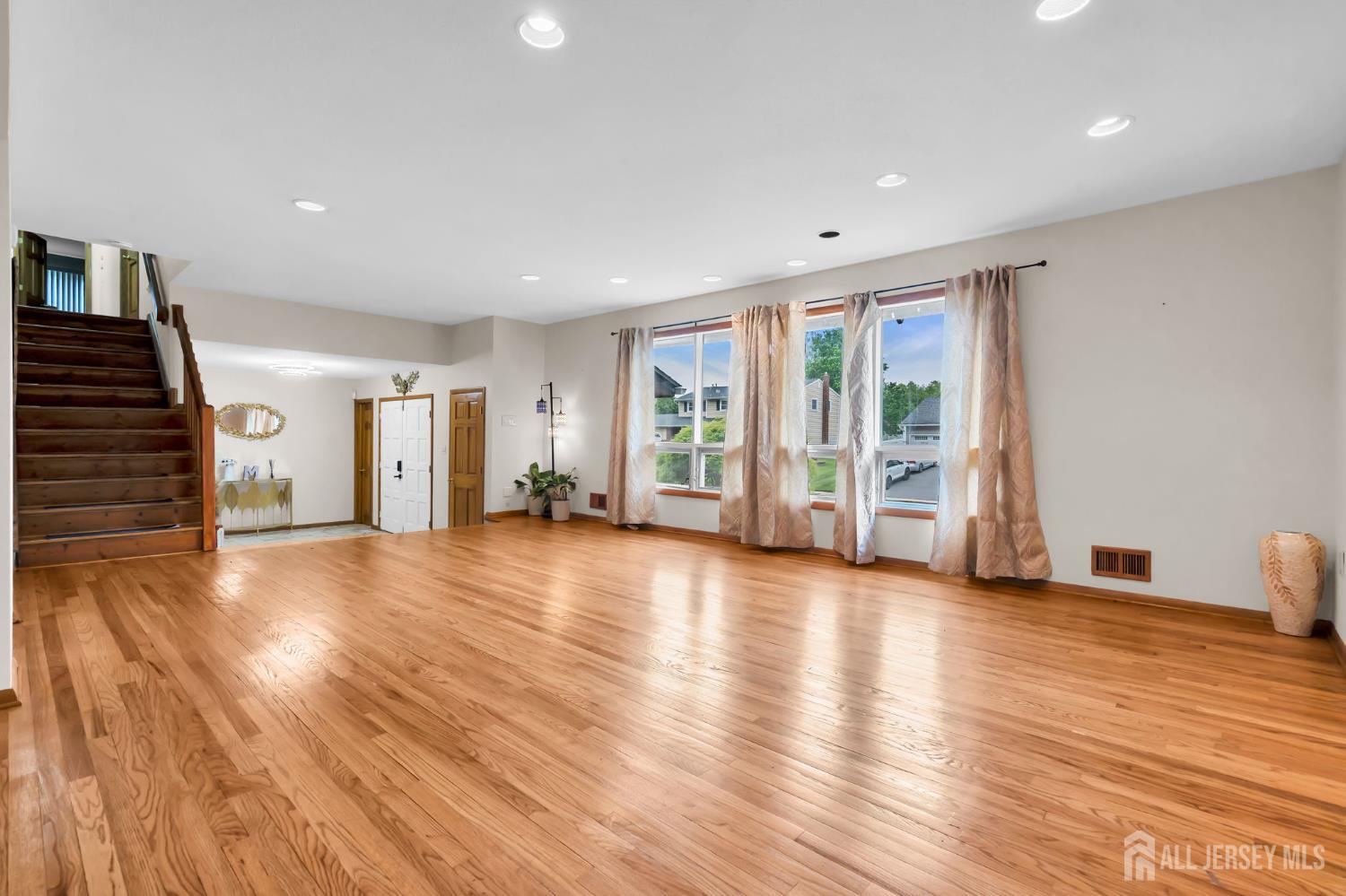 16 Woodmere Road Image 4
