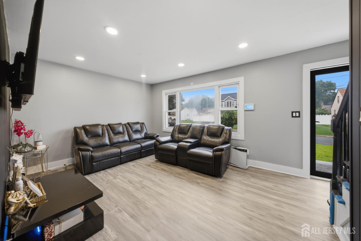 156 Baker Avenue Image 5