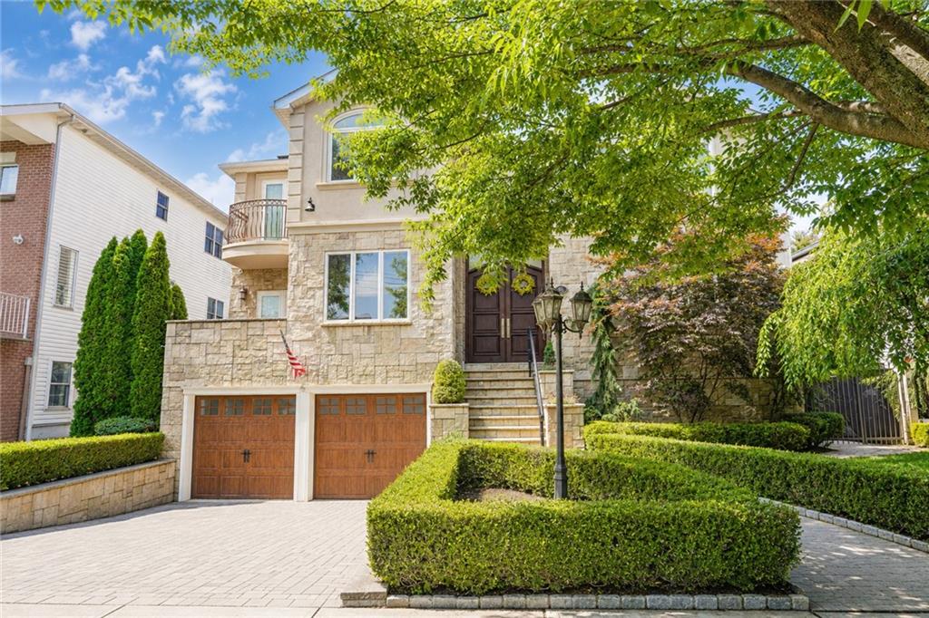 86 Pearsall Street, Staten  Island, New York, 10305