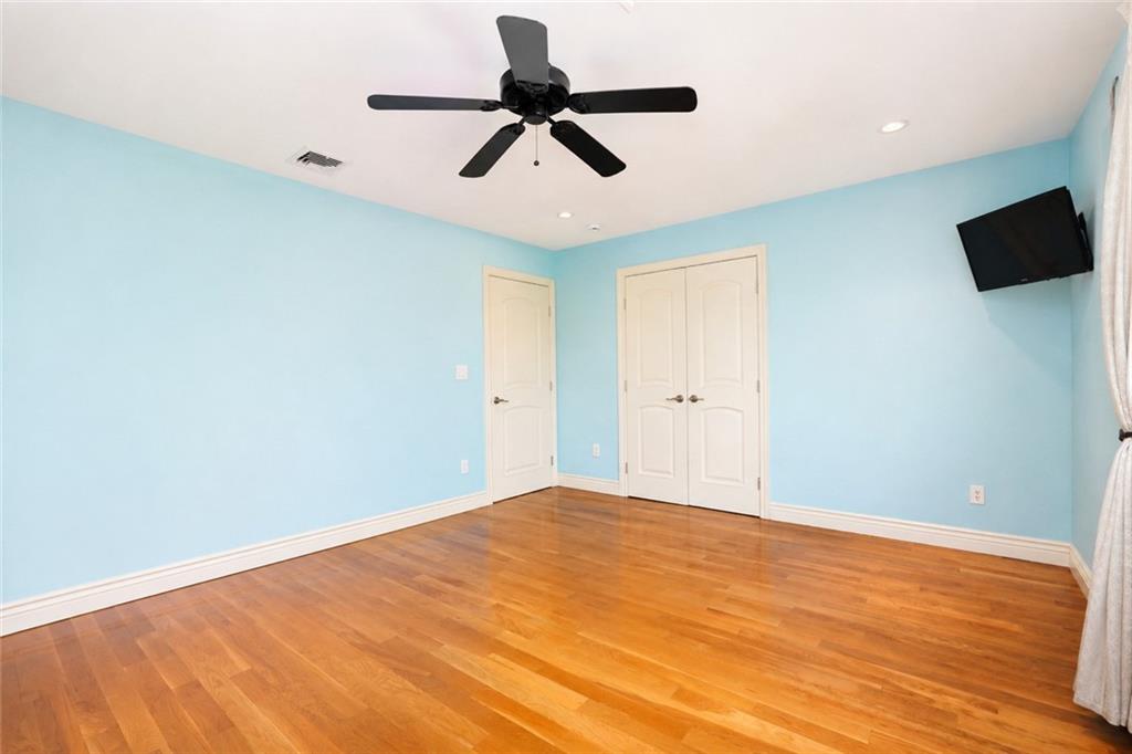 86 Pearsall Street, Staten  Island, New York, 10305 image 34