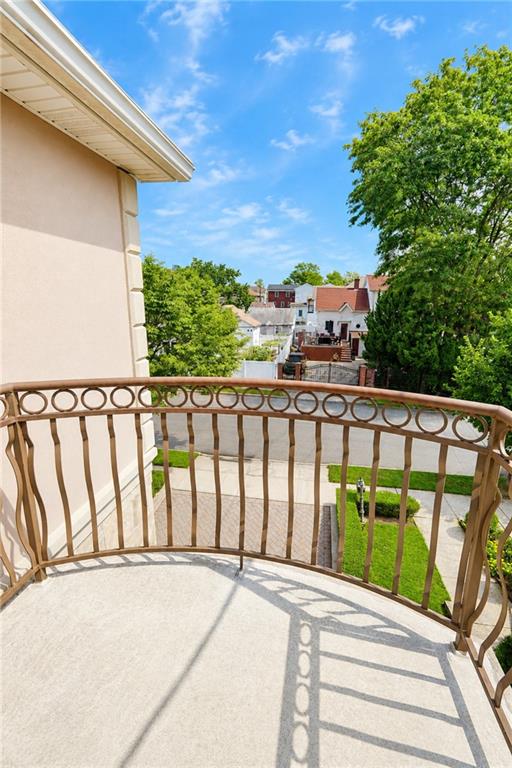 86 Pearsall Street, Staten  Island, New York, 10305 image 24
