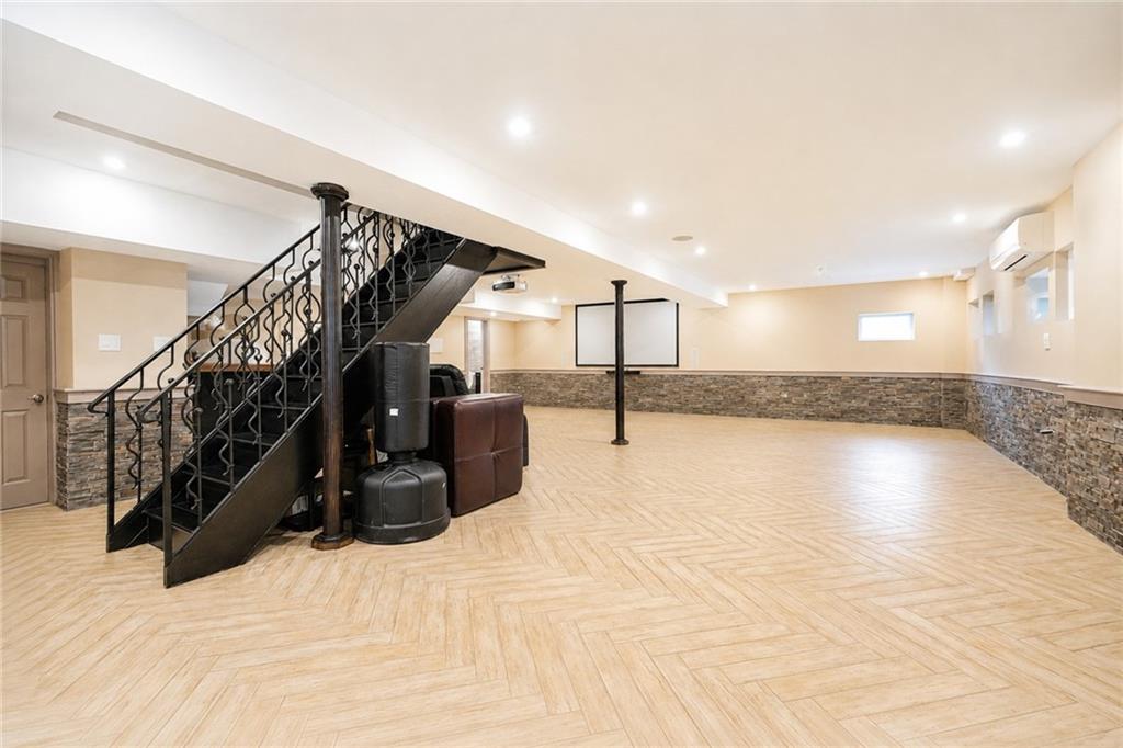 86 Pearsall Street, Staten  Island, New York, 10305 image 43