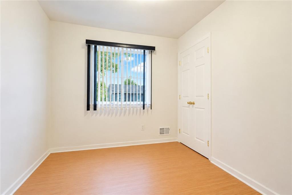 44 Impala Court, Staten  Island, New York, 10305 image 15