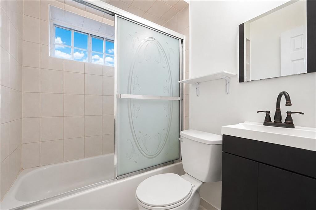44 Impala Court, Staten  Island, New York, 10305 image 16