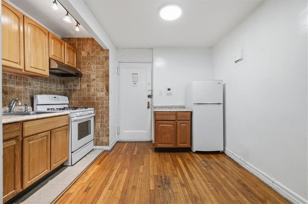 9255 Shore Road 3C Image 3