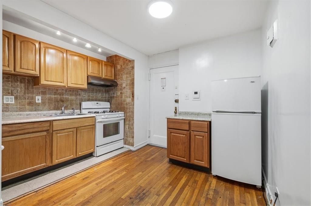 9255 Shore Road 3C Image 4