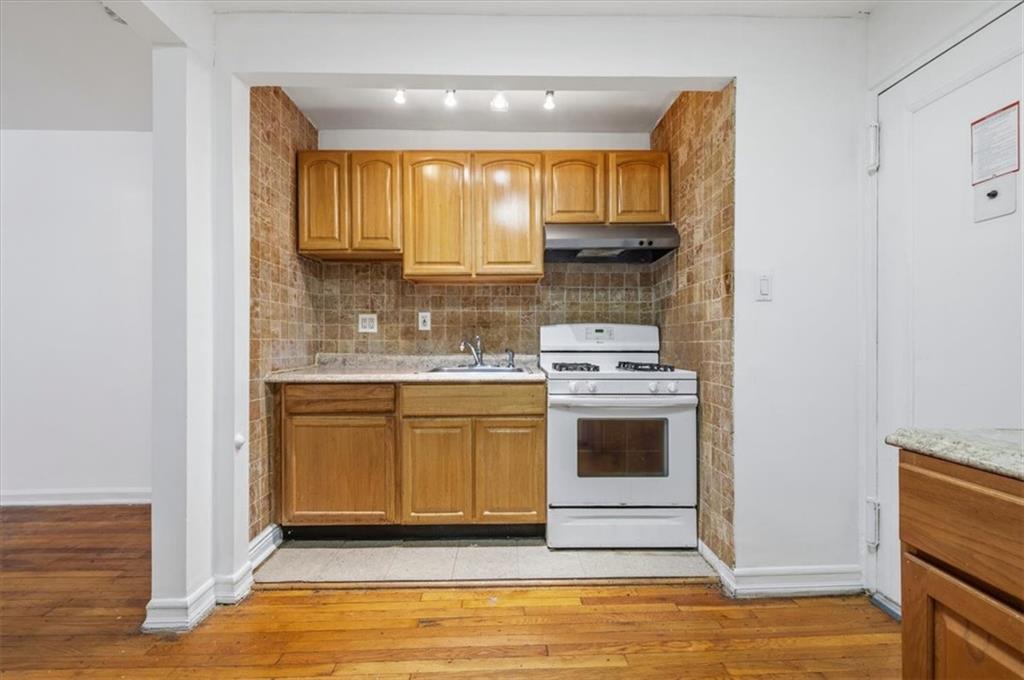9255 Shore Road 3C, Brooklyn, New York, 11209 image 8