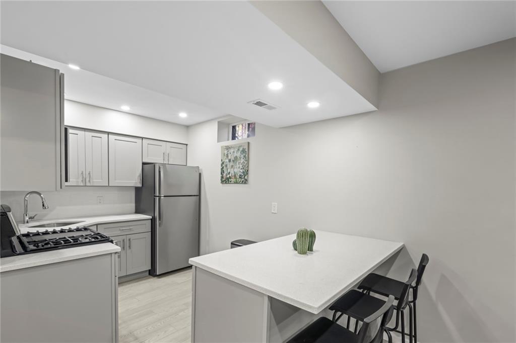 496 Clinton Street, Brooklyn, New York, 11231 image 23