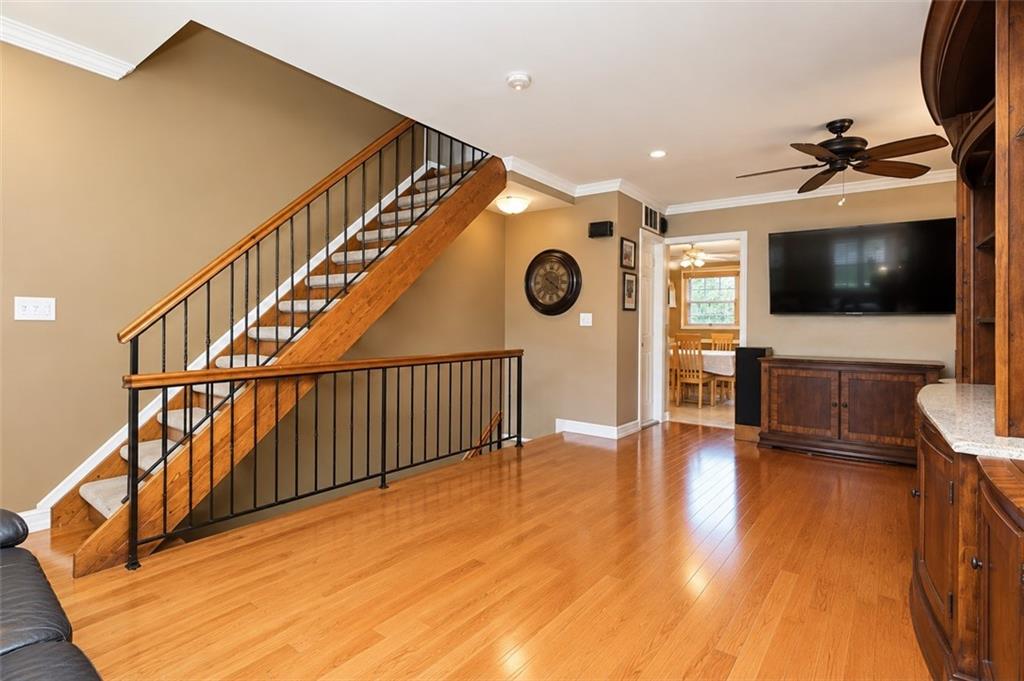 54 Stern Court, Staten  Island, New York, 10308 image 9