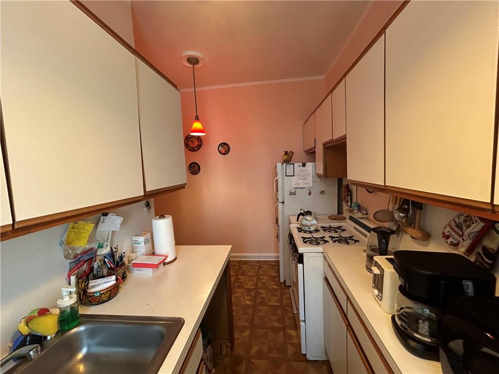 313 Brightwater Court 6A, Brooklyn, New York, 11235 image 8