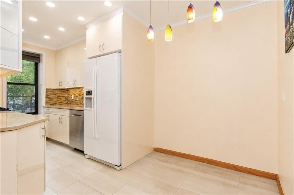 2547 West 2nd Street 2F, Brooklyn, New York, 11223 image 24