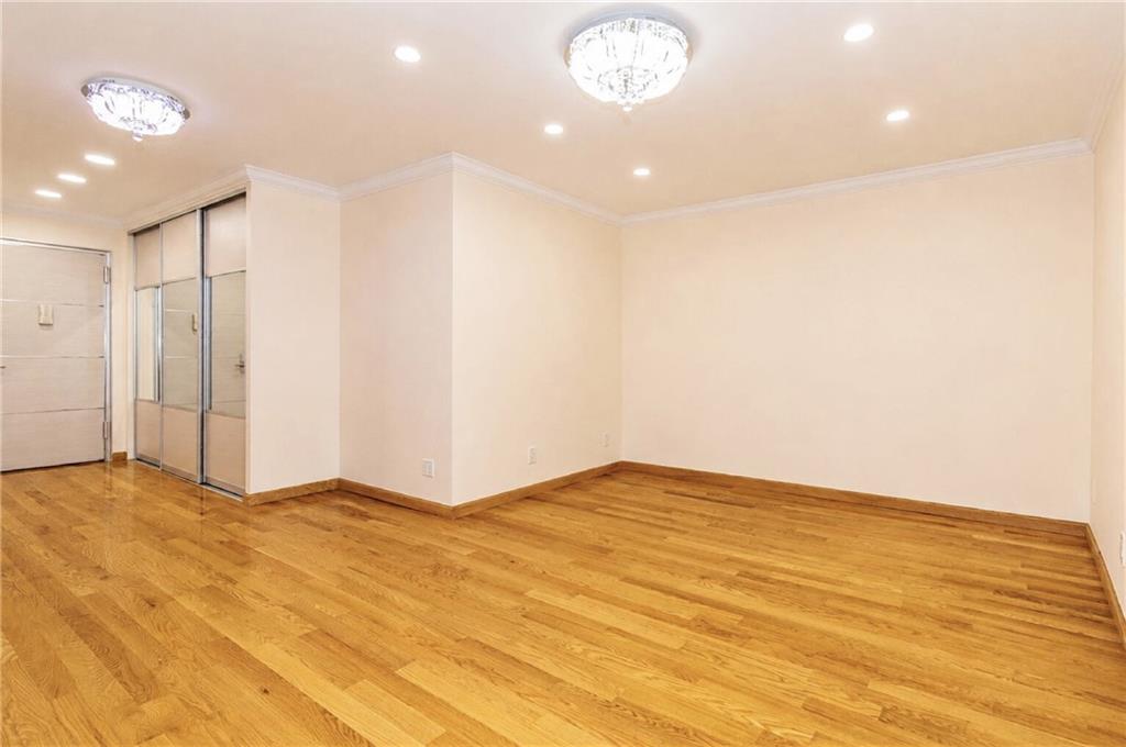 2547 West 2nd Street 2F Image 2